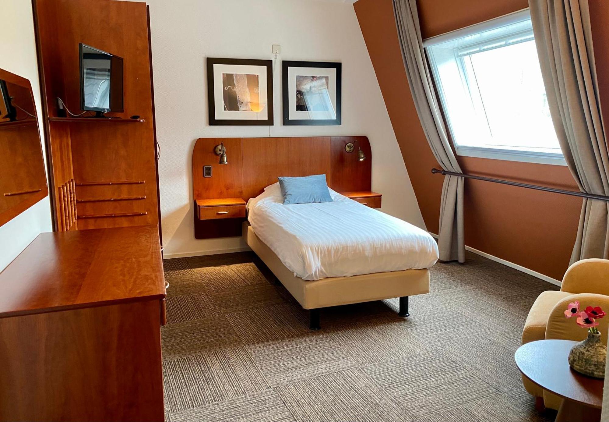 De Stobbe Hotel & Suites Ruinen Extérieur photo