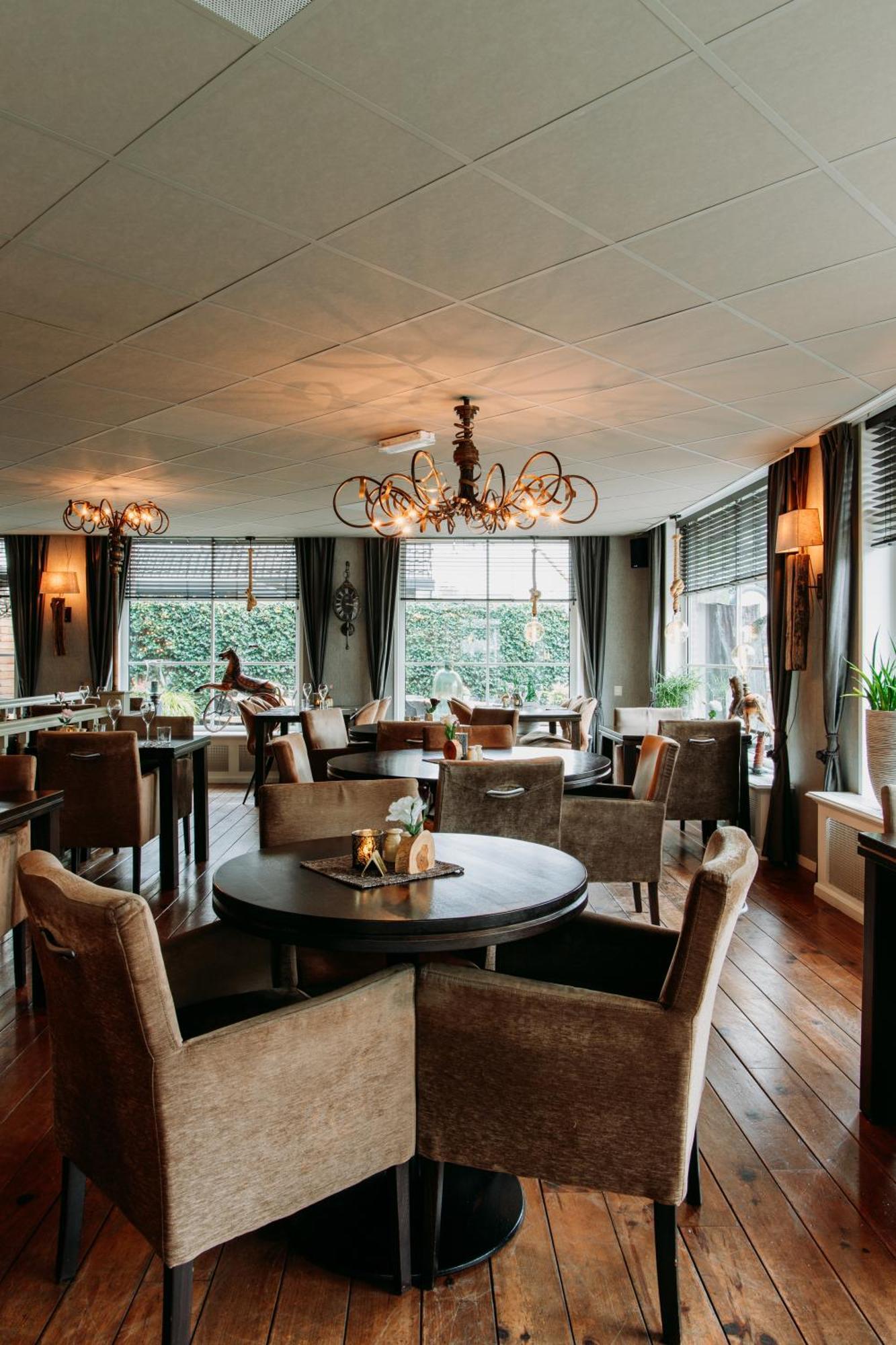 De Stobbe Hotel & Suites Ruinen Extérieur photo