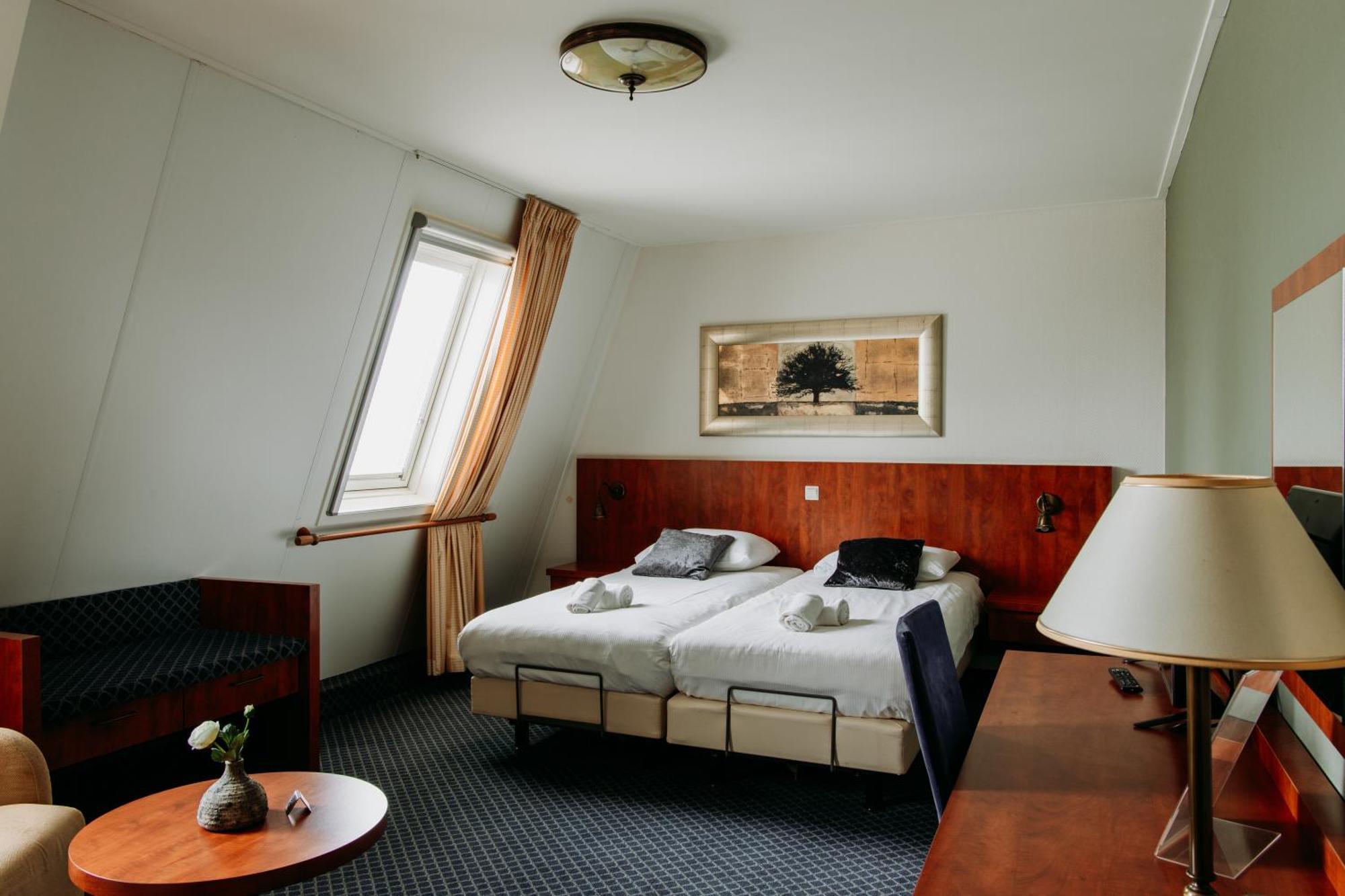 De Stobbe Hotel & Suites Ruinen Extérieur photo